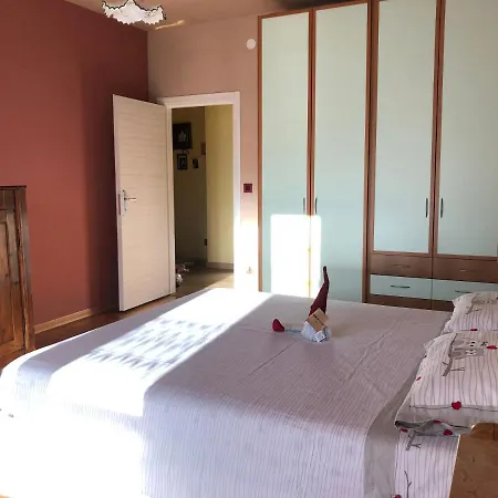 Quarto em Acomodações Particulares Attico Chez Renee Aosta